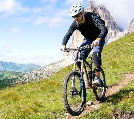 One day e-biking and hiking experience in the Dolomites